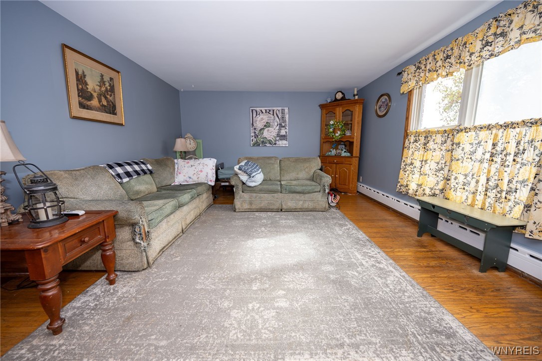 13050 Big Tree Road Wales, NY 14037 - Photo 6 of 50 Livingroom