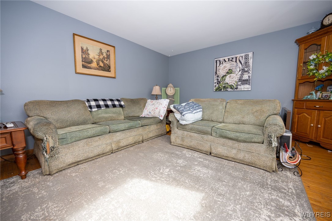 13050 Big Tree Road Wales, NY 14037 - Photo 7 of 50 Livingroom