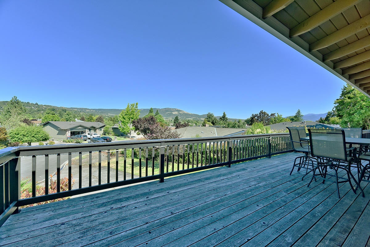 63 South Foothill Road Medford, OR 97504 - Photo 31 of 38 DSC_7332 (1)