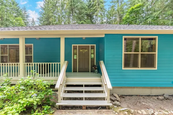 $875,000 | 5716 Gahs Road South, Roy, WA 98580