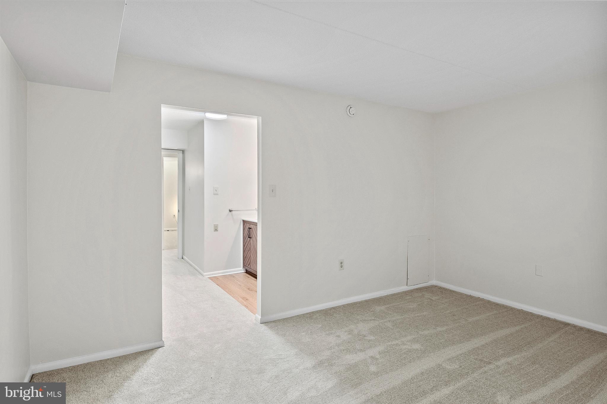 5232 West Running Brook Road, Unit 101 Columbia, MD 21044 - Photo 15 of 39 Primary Bedroom (alt view)