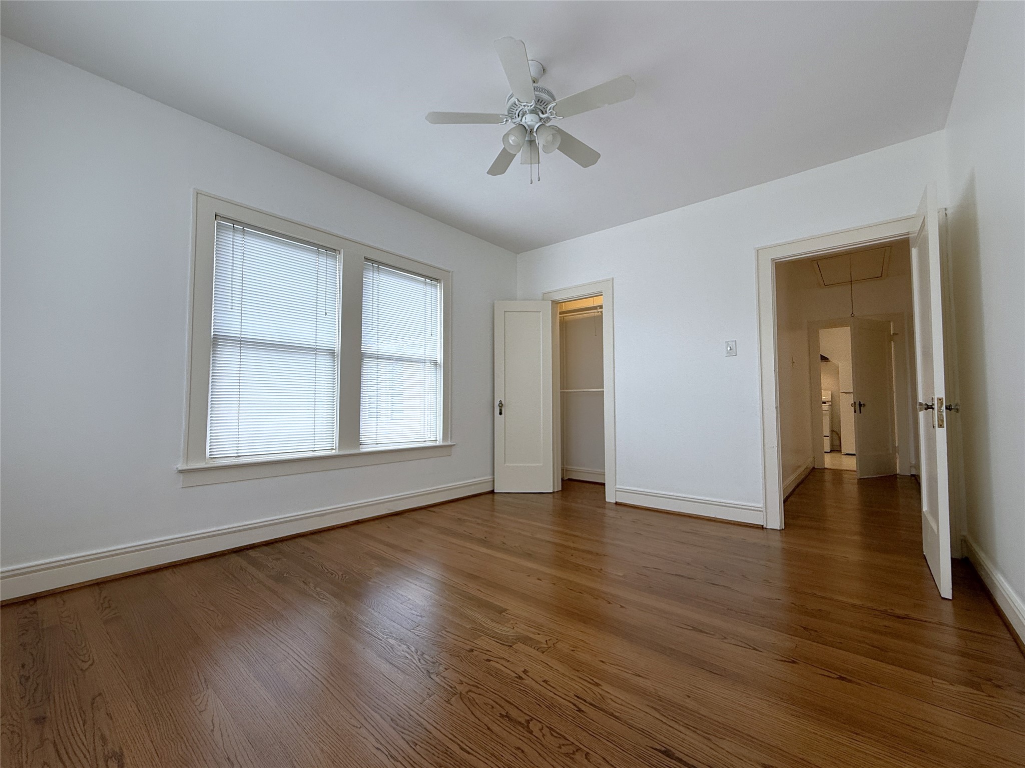 2311 Wroxton Road Houston, TX 77005 - Photo 21 of 24 Alternate view of the 2nd bedroom. Each bedroom offers a closet with double hang bars.