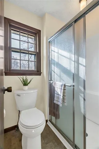 $375,000 | 1007 Wyckwood Drive, Liberty, MO 64068