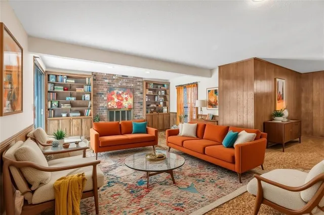 $375,000 | 1007 Wyckwood Drive, Liberty, MO 64068