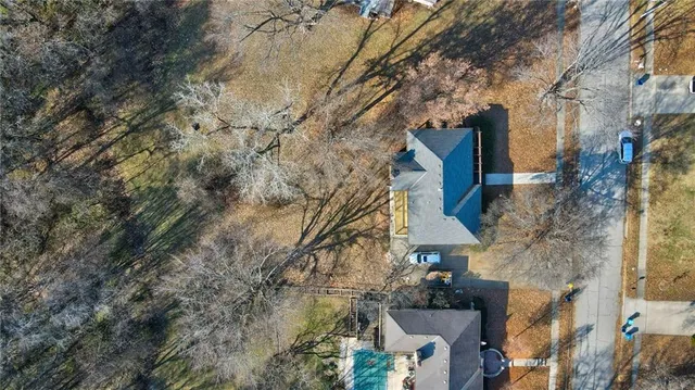 $375,000 | 1007 Wyckwood Drive, Liberty, MO 64068