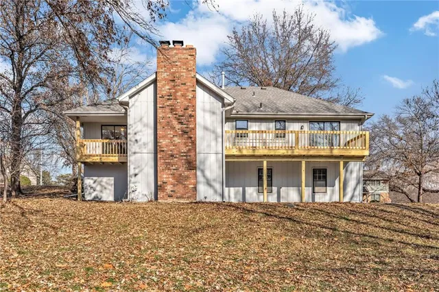 $375,000 | 1007 Wyckwood Drive, Liberty, MO 64068