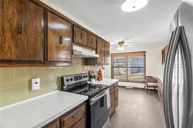 $375,000 | 1007 Wyckwood Drive, Liberty, MO 64068