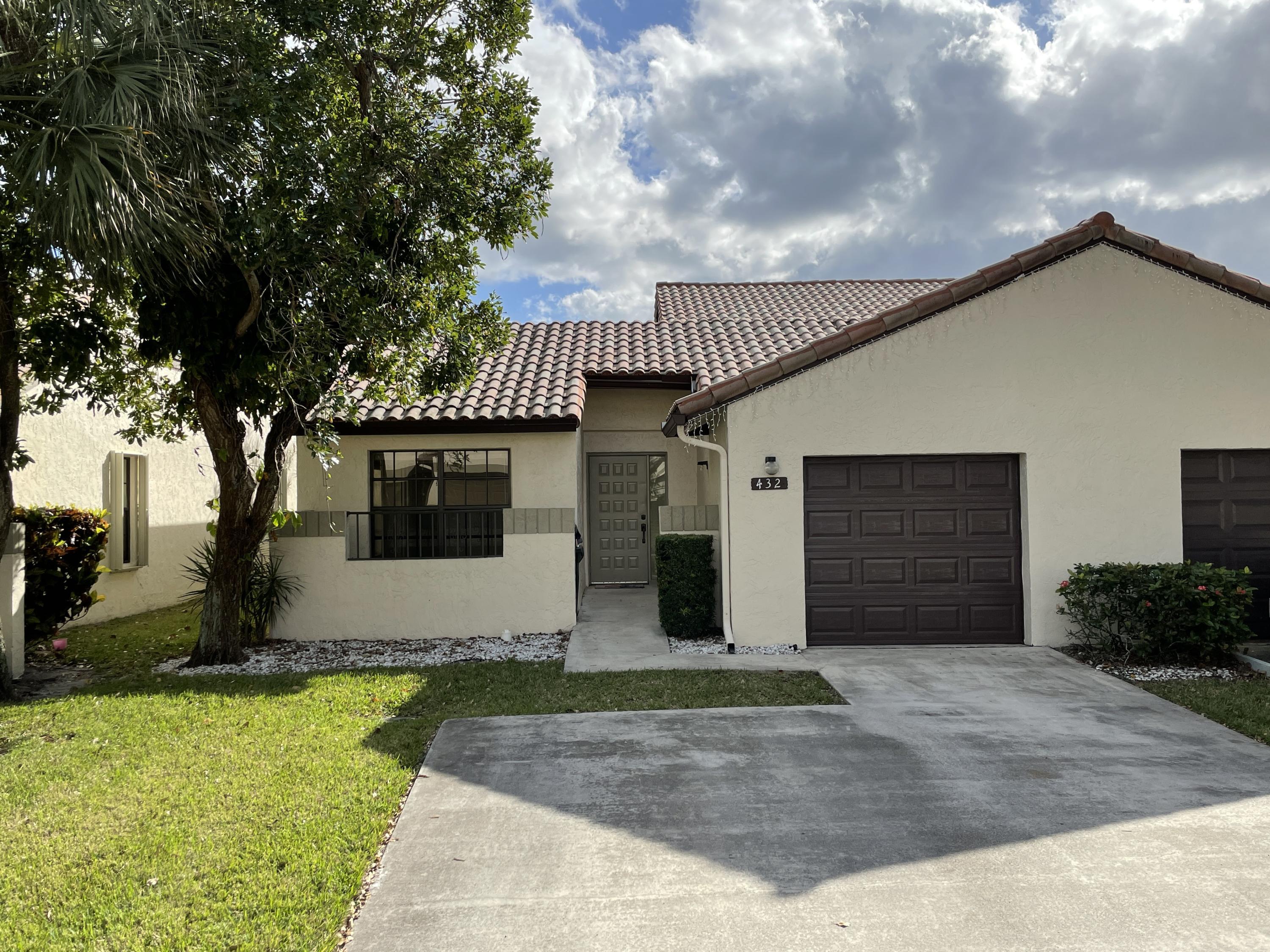 432 Ashwood Place Boca Raton, FL 33431 - Photo 2 of 61 Front