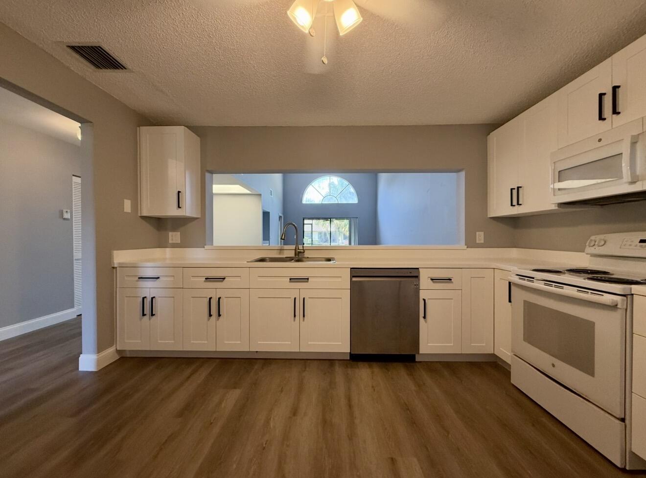 432 Ashwood Place Boca Raton, FL 33431 - Photo 10 of 61 IMG_5252