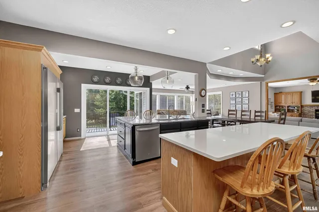 $669,000 | 2919 East 44th Court, Davenport, IA 52807