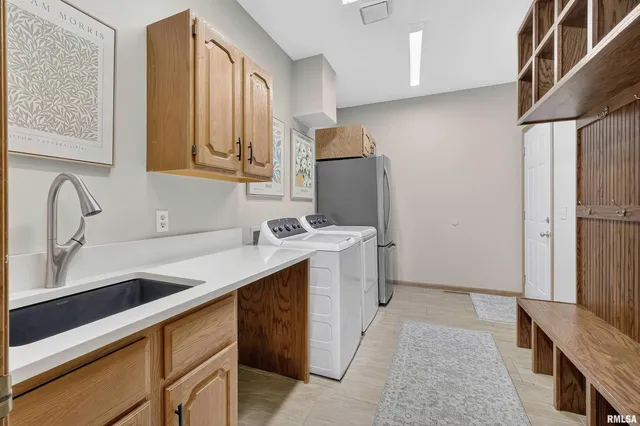 $669,000 | 2919 East 44th Court, Davenport, IA 52807