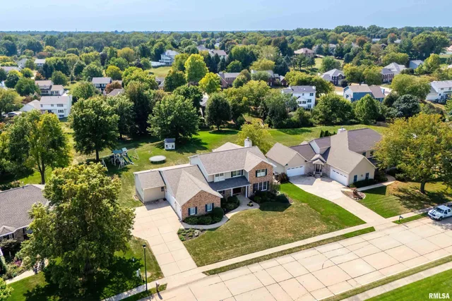 $669,000 | 2919 East 44th Court, Davenport, IA 52807