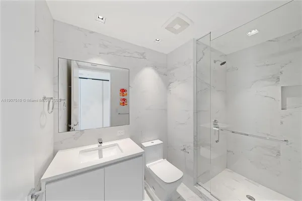 $7,495,000 | 1000 Biscayne Boulevard, Unit LPH 4901, Miami, FL 33132