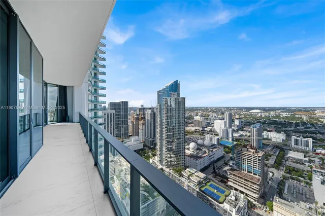 $7,495,000 | 1000 Biscayne Boulevard, Unit LPH 4901, Miami, FL 33132