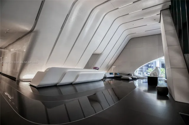 $7,495,000 | 1000 Biscayne Boulevard, Unit LPH 4901, Miami, FL 33132