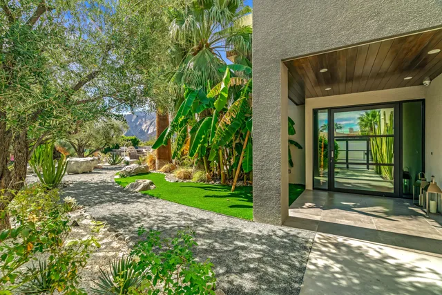 $3,100,000 | 427 North Avenida Caballeros, Palm Springs, CA 92262