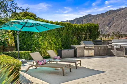 $3,100,000 | 427 North Avenida Caballeros, Palm Springs, CA 92262