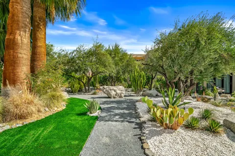 $3,100,000 | 427 North Avenida Caballeros, Palm Springs, CA 92262