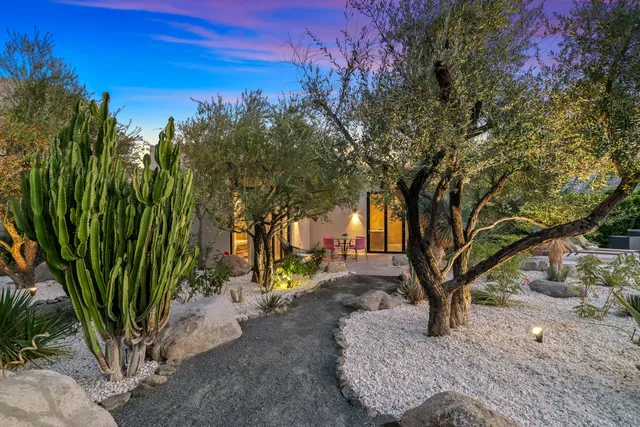 $3,100,000 | 427 North Avenida Caballeros, Palm Springs, CA 92262