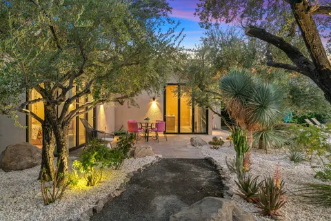 $3,100,000 | 427 North Avenida Caballeros, Palm Springs, CA 92262