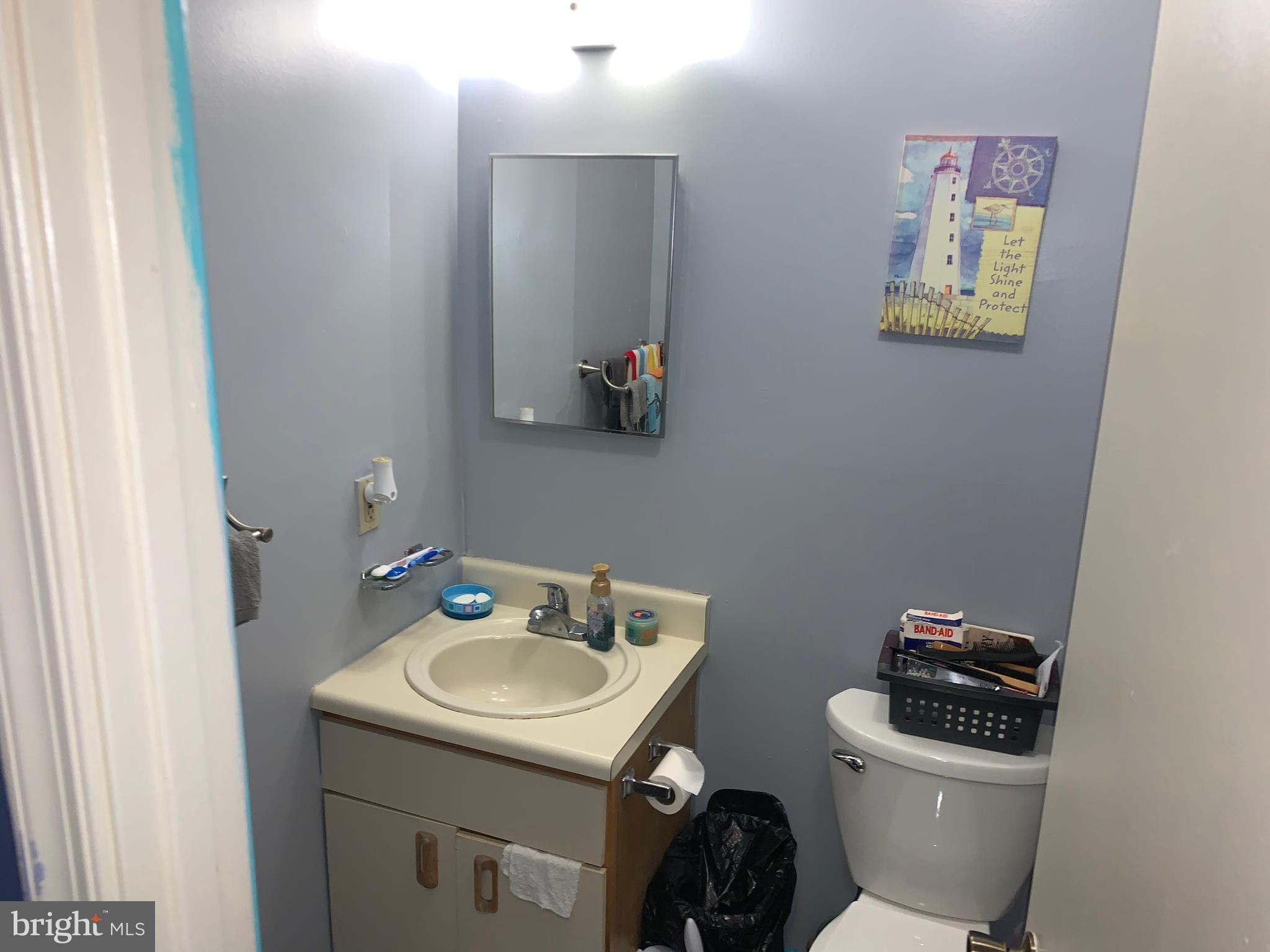 1608 Huntingdon Mews Clementon, NJ 08021 - Photo 11 of 12 Master Bathroom