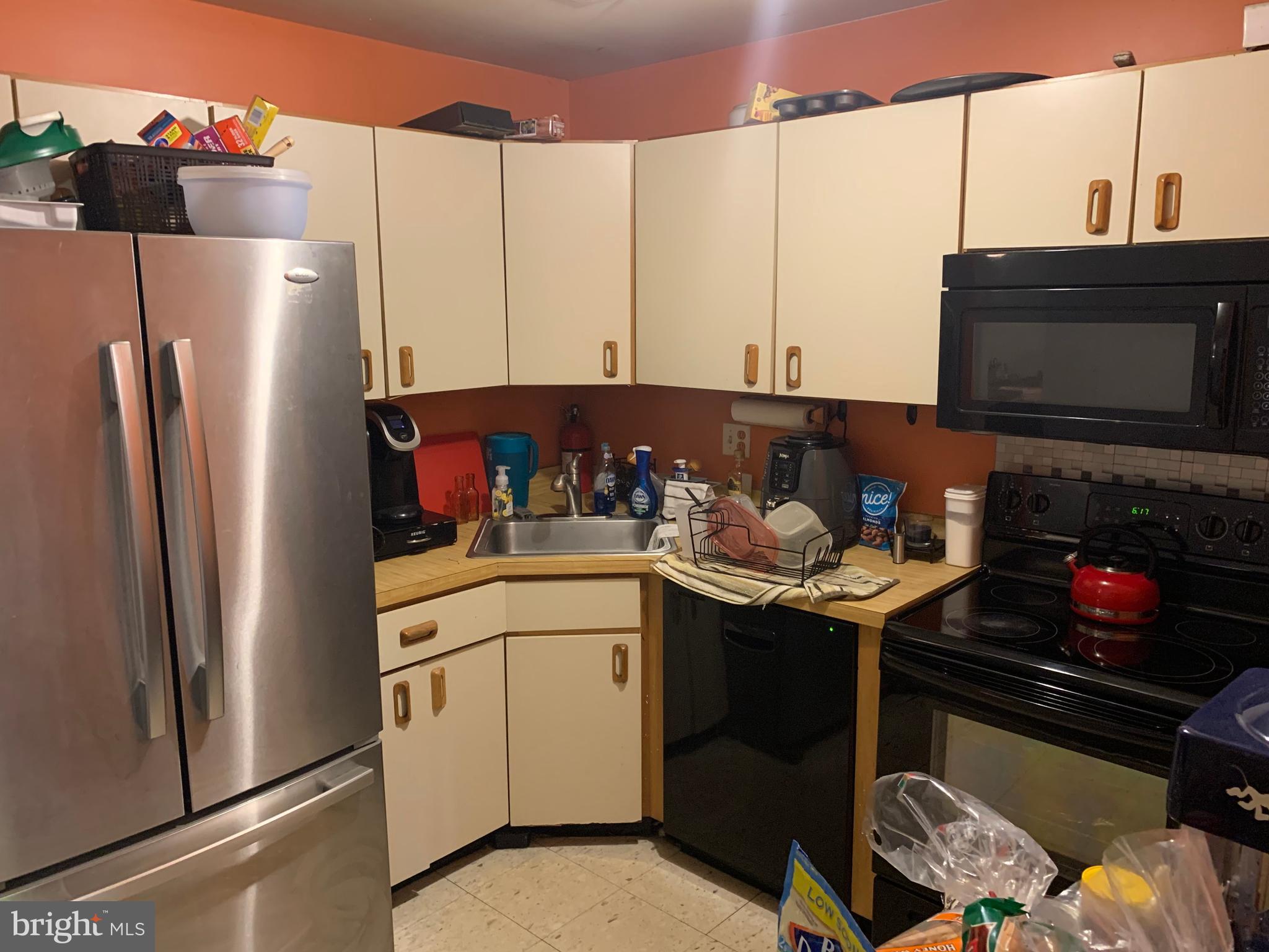 1608 Huntingdon Mews Clementon, NJ 08021 - Photo 6 of 12 Kitchen