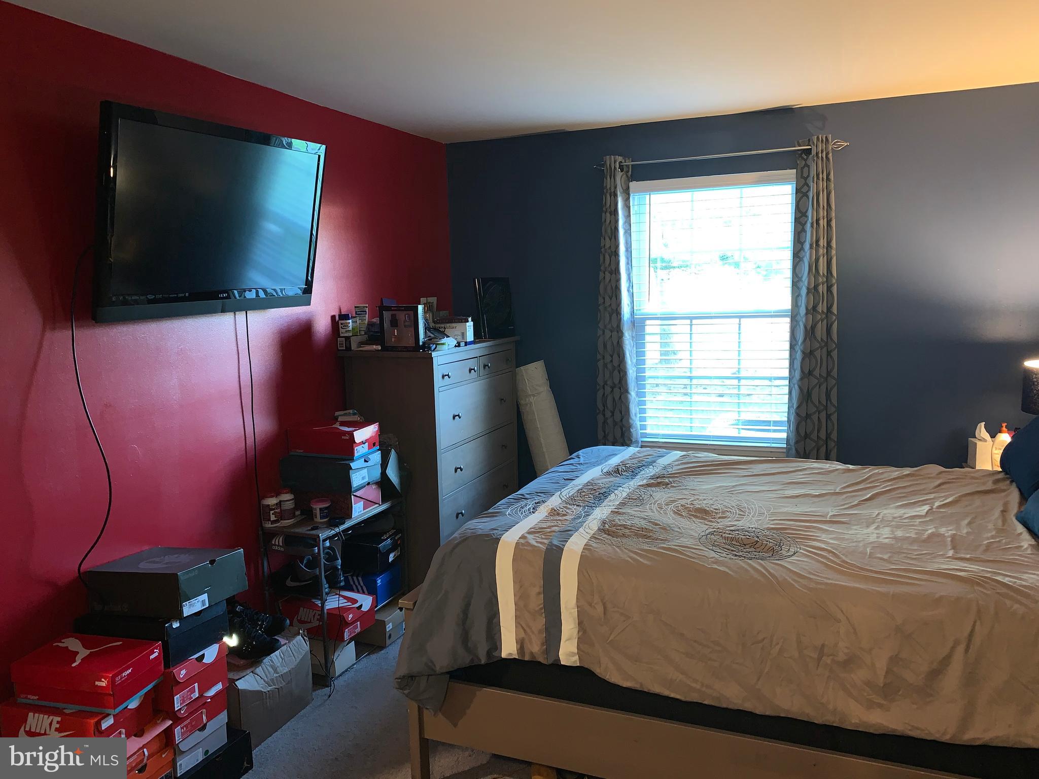 1608 Huntingdon Mews Clementon, NJ 08021 - Photo 10 of 12 Master Bedroom