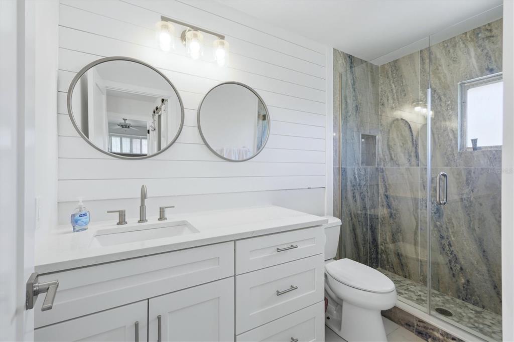 616 Lyons Lane Longboat Key, FL 34228 - Photo 20 of 47