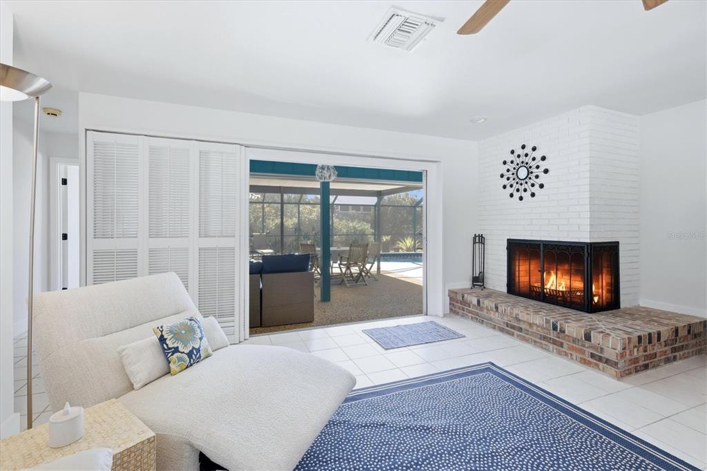 616 Lyons Lane Longboat Key, FL 34228 - Photo 4 of 47