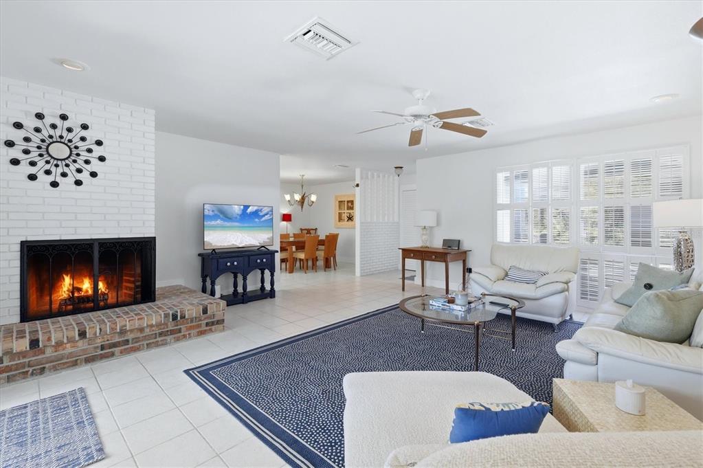 616 Lyons Lane Longboat Key, FL 34228 - Photo 6 of 47