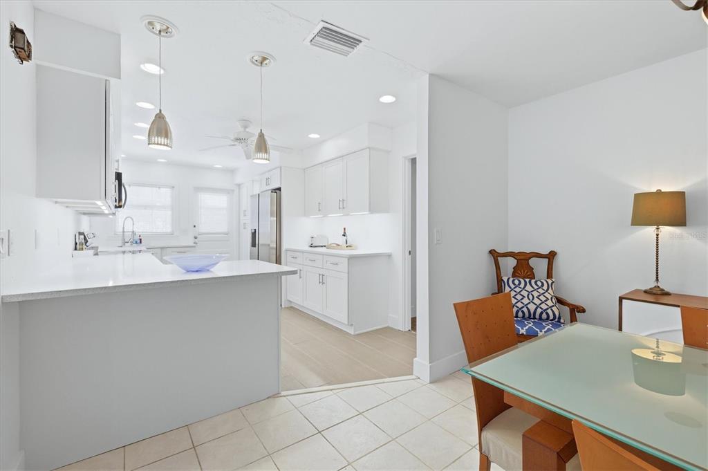 616 Lyons Lane Longboat Key, FL 34228 - Photo 9 of 47