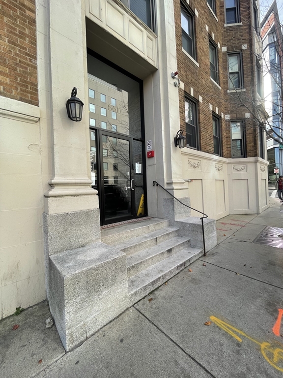 660 Huntington Avenue, Unit 23 Boston, MA 02115 - Photo 20 of 23 a view of city view