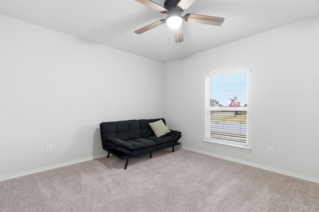 437 Falcon Way Azle, TX 76020 - Photo 22 of 40