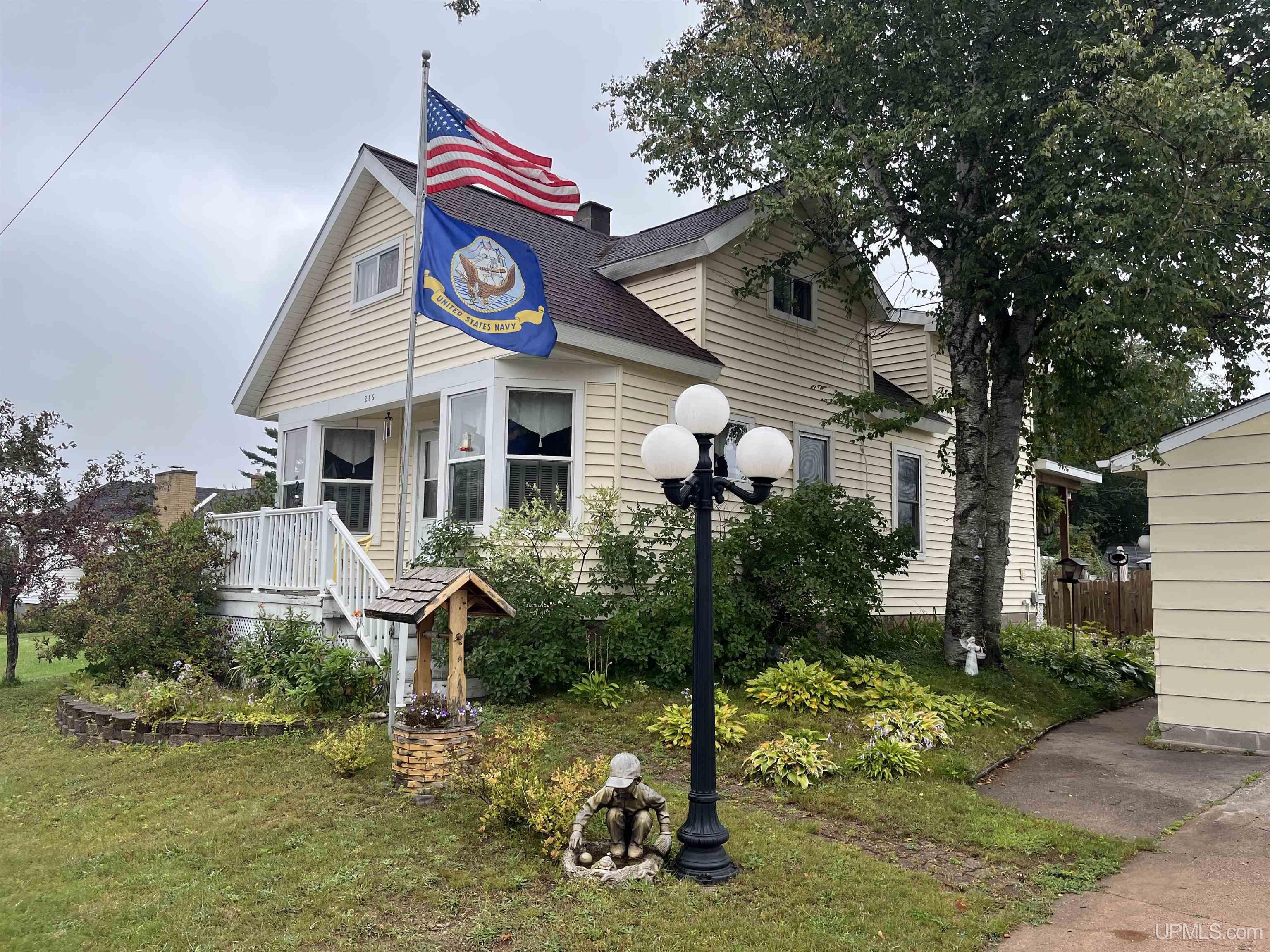285 Prospect Street Ishpeming, MI 49849 - Photo 1 of 7