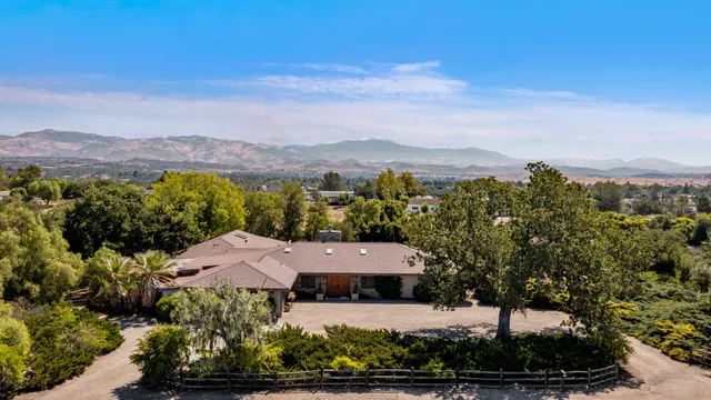 $2,700,000 | 2591 Deer Hill Lane, Solvang, CA 93463