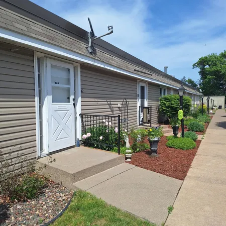 $225,000 | 6081 Paris Avenue North, Unit B2, Stillwater, MN 55082