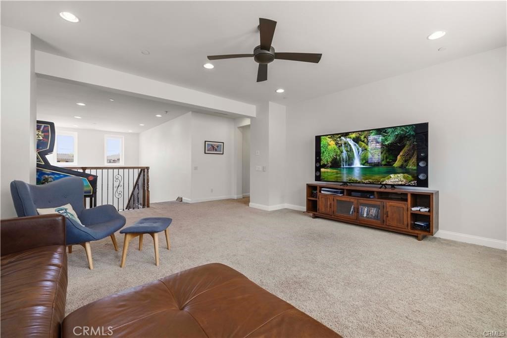 24949 Old Stone Way Stevenson Ranch, CA 91381 - Photo 37 of 75