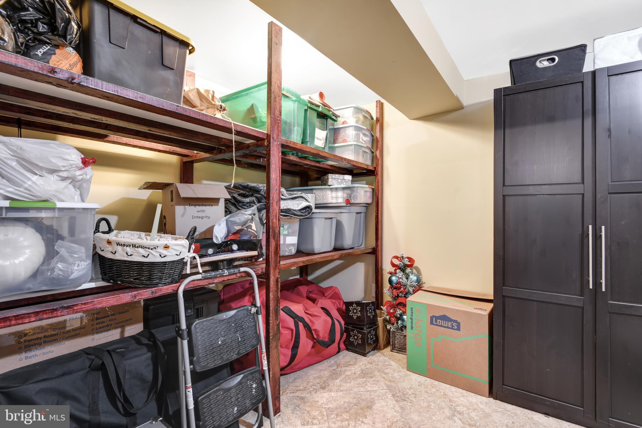 5944 Sandy Ridge Elkridge, MD 21075 - Photo 36 of 42 a kitchen with a refrigerator and a stove
