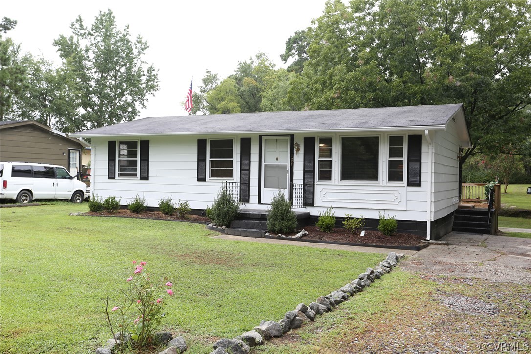 124 North Sylvan Road Waverly, VA 23890 - Photo 1 of 18 Welcome home to 124 N. Sylvan Road.