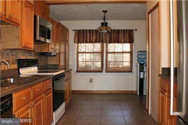 1307 Fillmore Road Fort Washington, MD 20744 - Photo 11 of 27 Kitchen