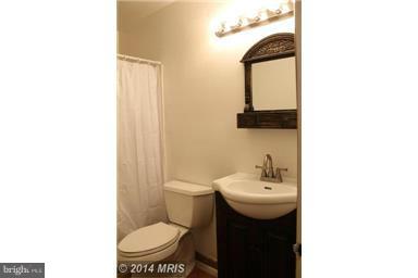 1307 Fillmore Road Fort Washington, MD 20744 - Photo 21 of 27 Bath - hallway bathroom