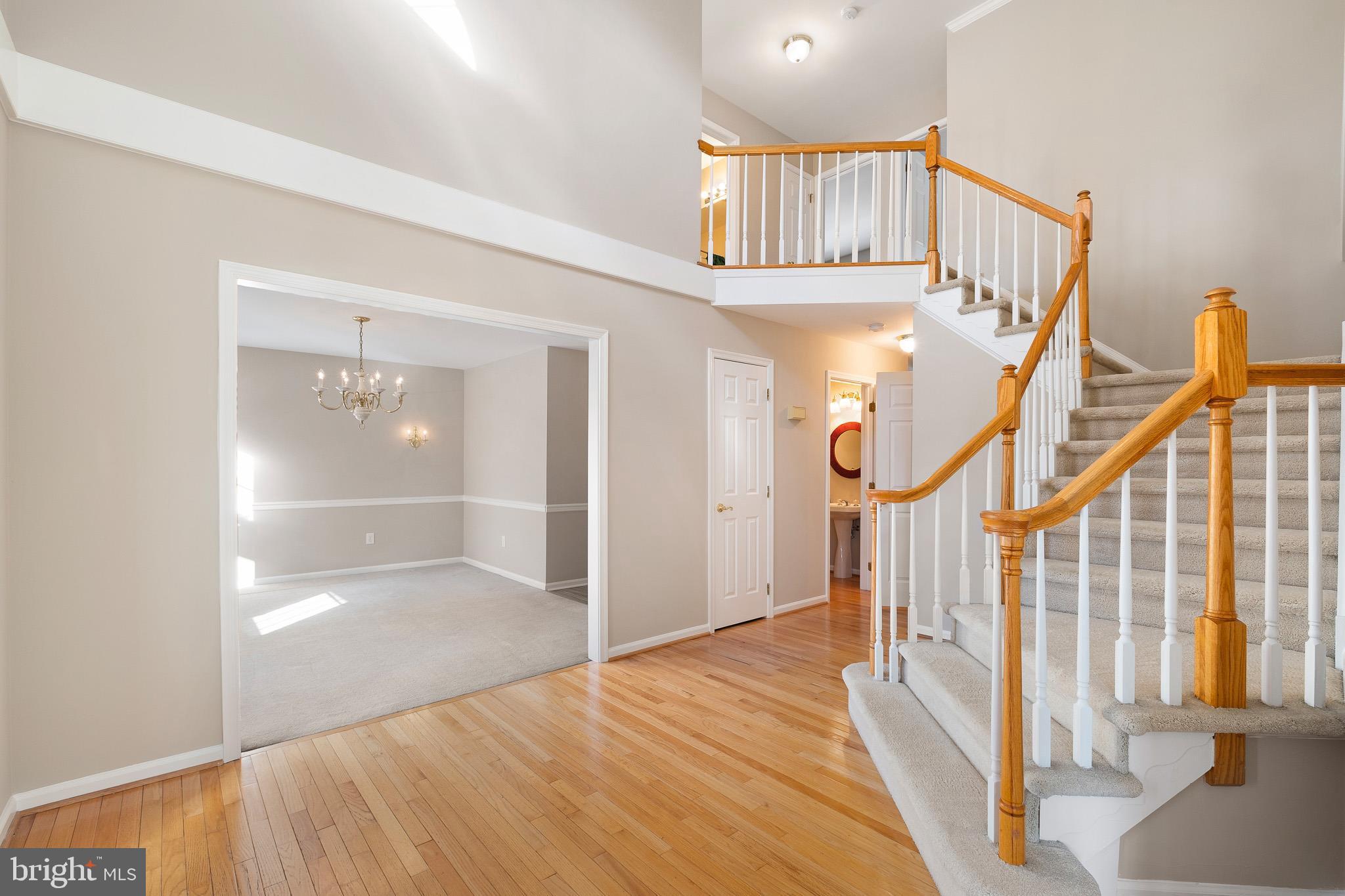 8 Arizona State Drive Newark, DE 19713 - Photo 3 of 32 a view of entryway