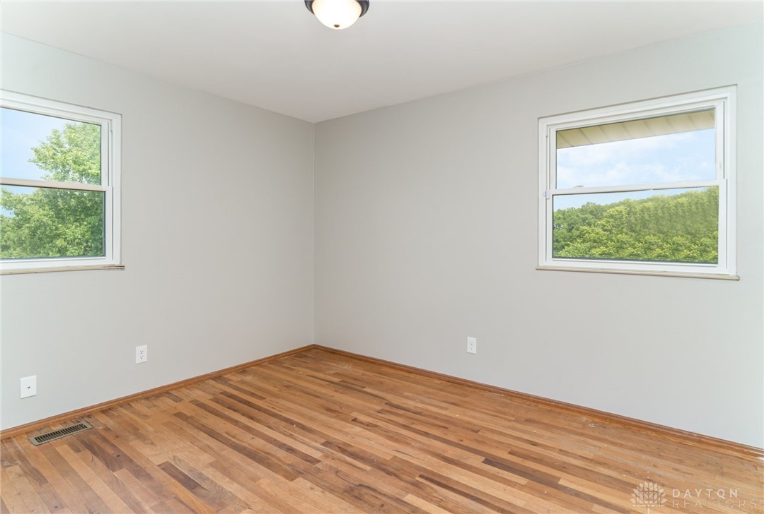 6140 Carnation Road Dayton, OH 45449 - Photo 21 of 28 Gallery Image 21