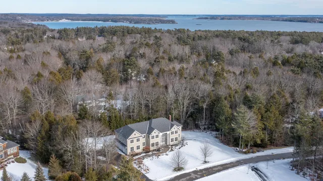 $2,700,000 | 29 Mary Lane, Cumberland, ME 04110