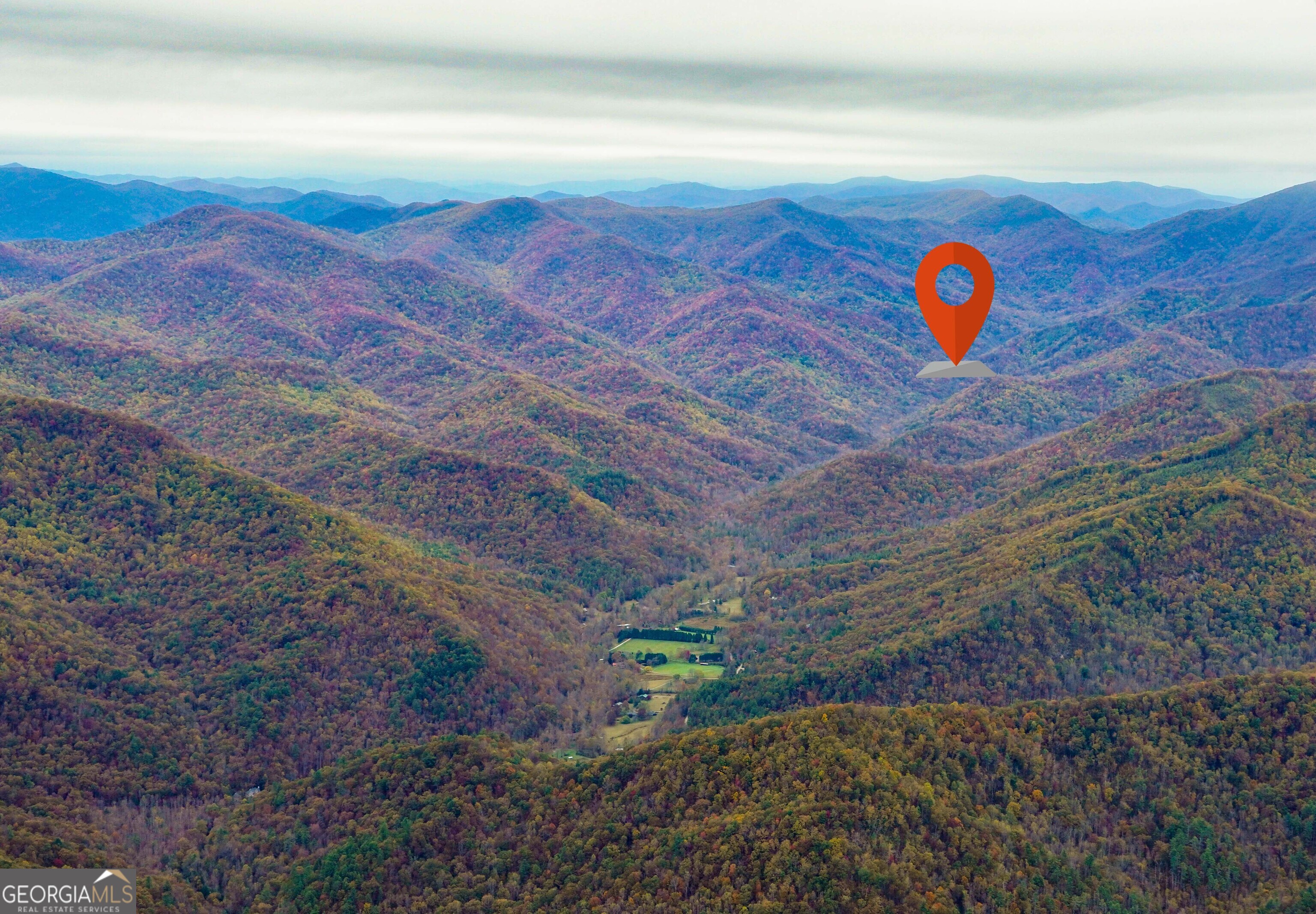 a view of an outdoor space