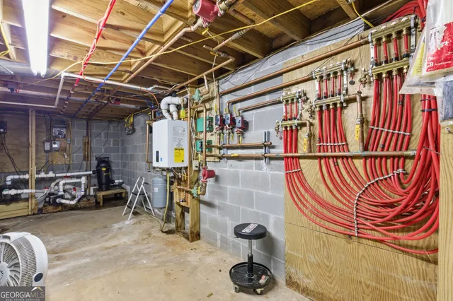 a view of an outdoor space