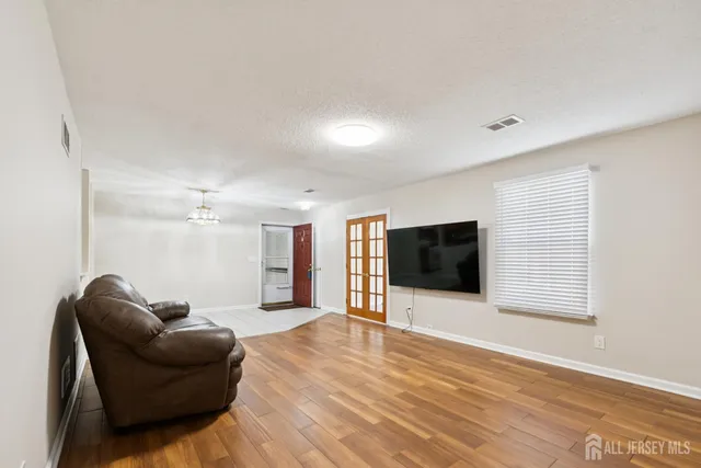 $359,000 | 20 Austin Court, Unit 7, Freehold, NJ 07728