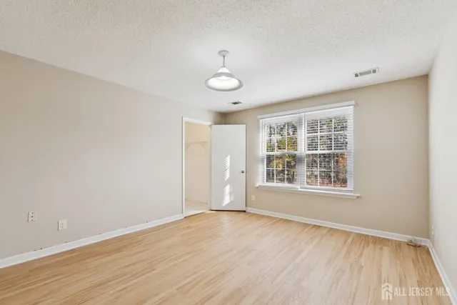 $359,000 | 20 Austin Court, Unit 7, Freehold, NJ 07728