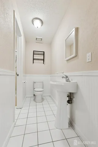 $359,000 | 20 Austin Court, Unit 7, Freehold, NJ 07728