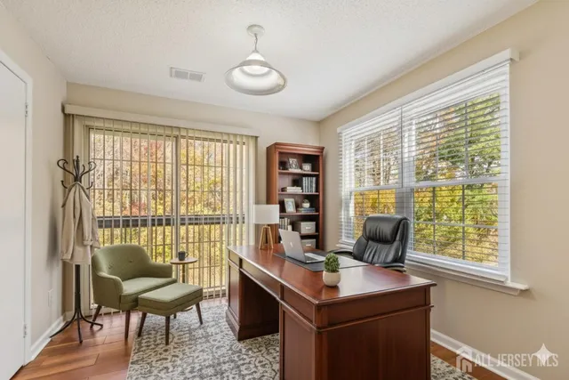 $359,000 | 20 Austin Court, Unit 7, Freehold, NJ 07728